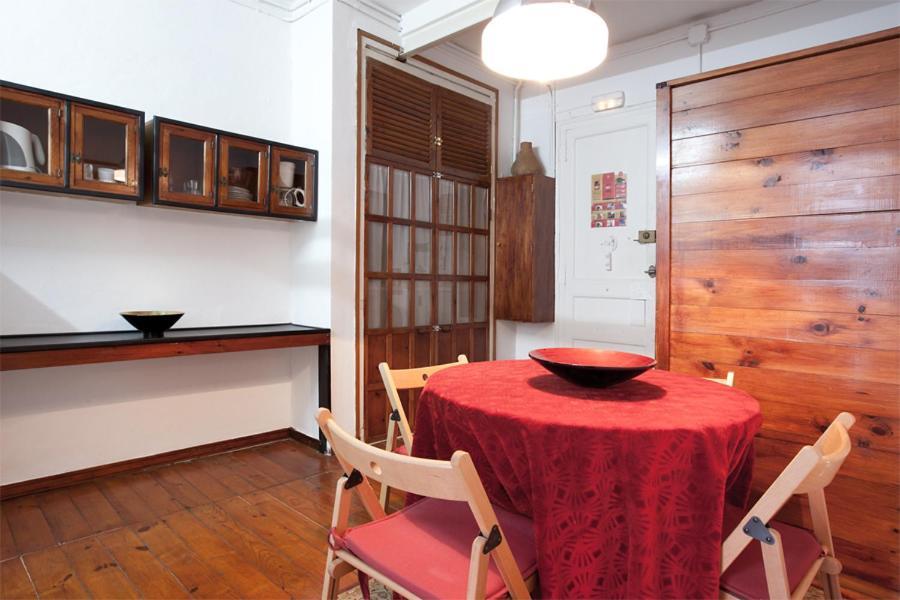Pedrera - Gracia Apartment
