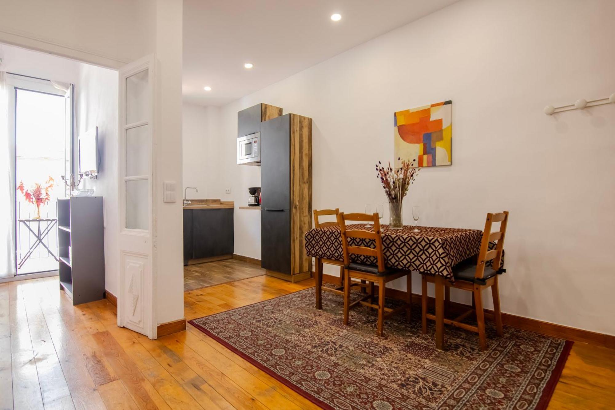 Pedrera - Gracia Apartment