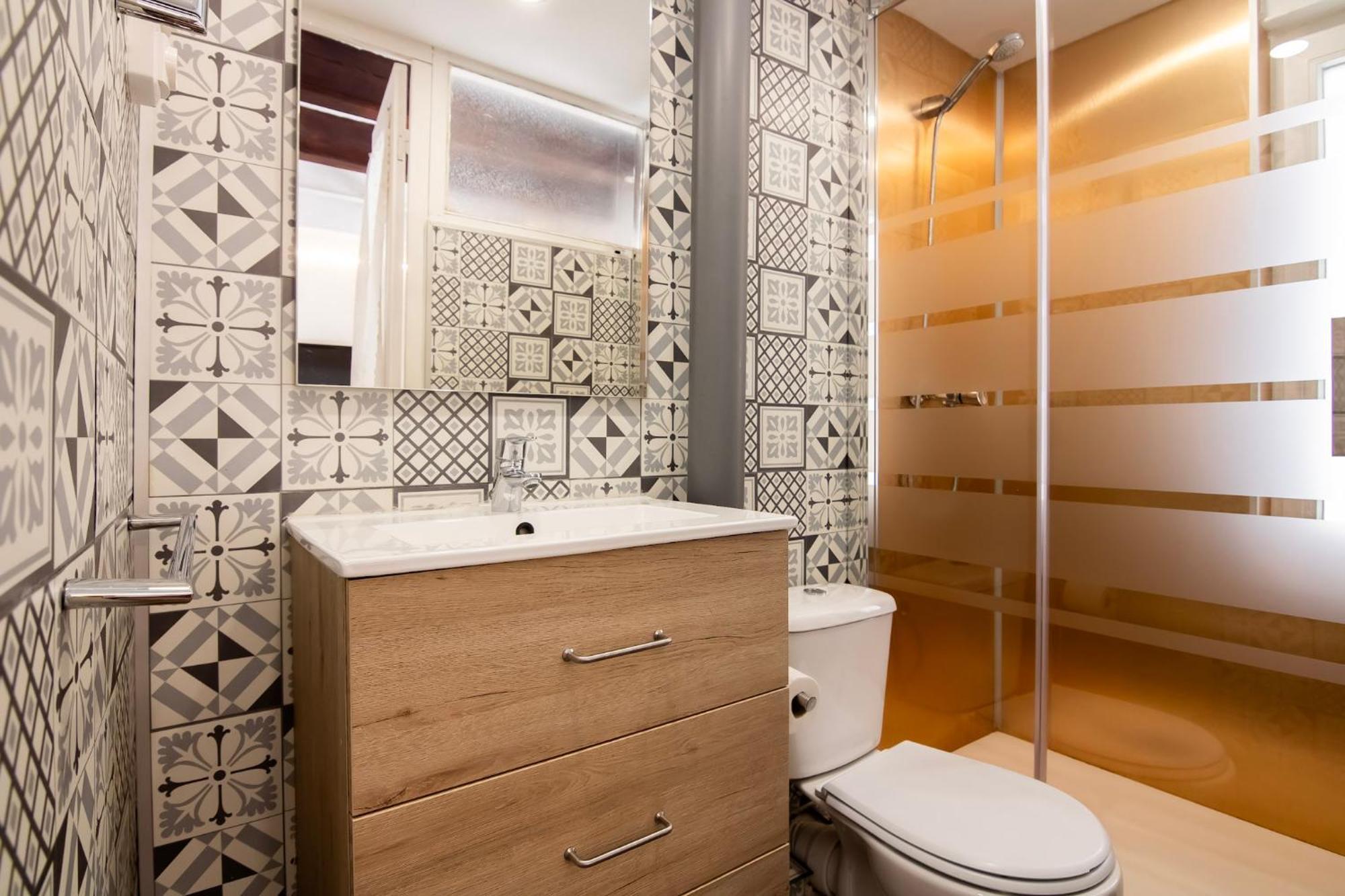 Pedrera - Gracia Apartment Barcelona
