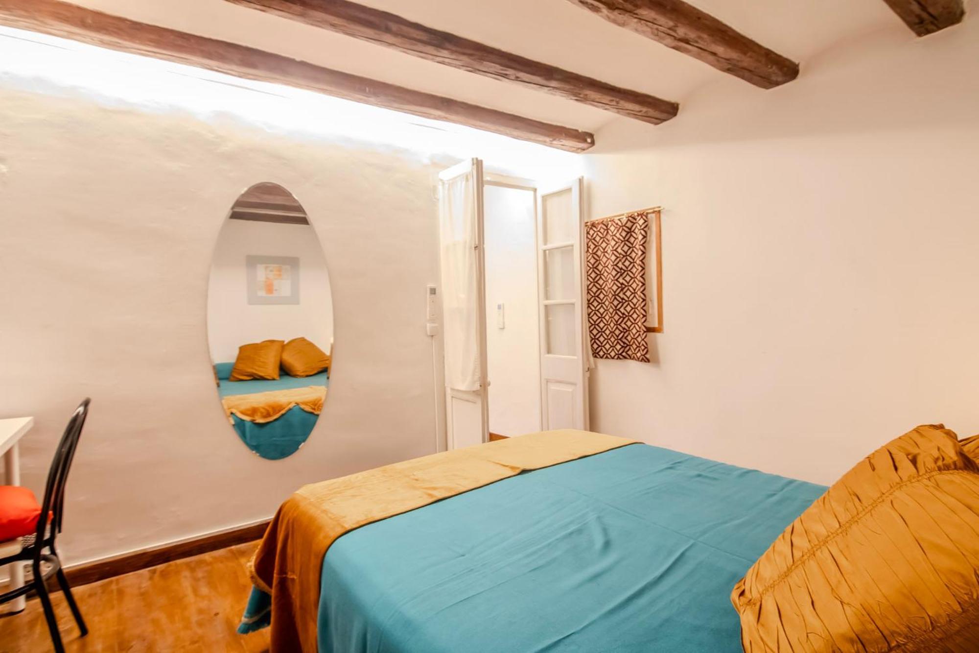 Pedrera - Gracia Apartment